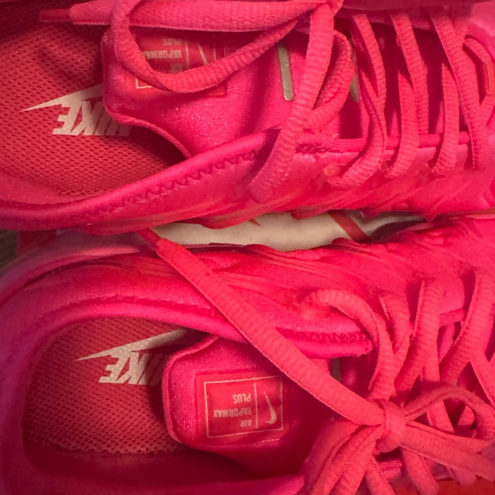 Nike Hyper Pink Vapormax Plus - image 6